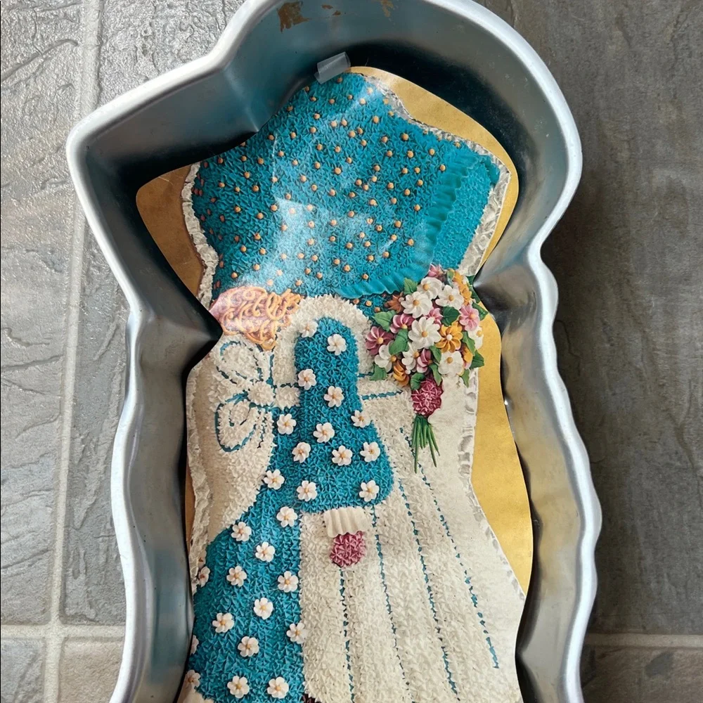 Vintage Holly Hobbie cake pan 1975 Wilton